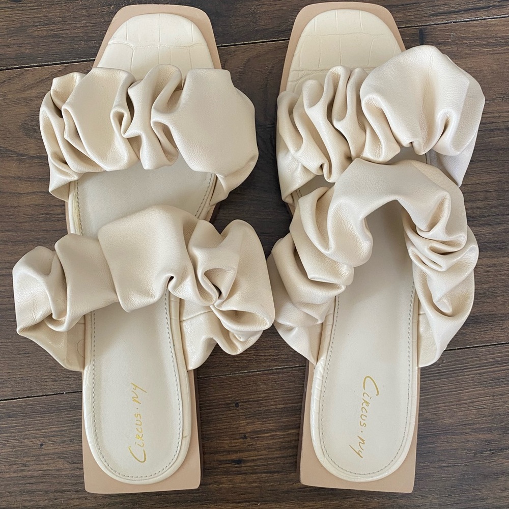 Circus by Sam Edelman Ivory Ruched Slide Sandals